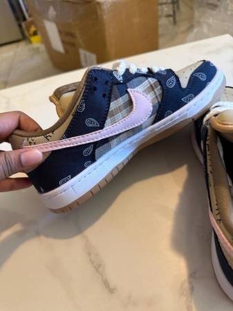Sneakers 1