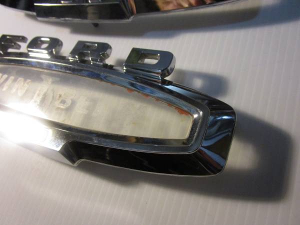 Emblemas laterales para guardabarros de Ford F-100 Twin I Beam 1966 - $50 (Roseville)63440113979523122