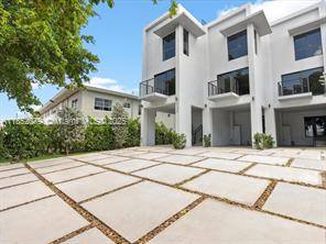 $6,000 / 3br - 1600ft2 - Brand New Amazing 3 Story 3BR/3BA Townhome with a Private Pool (MIAMI BEACH)64049454361858120