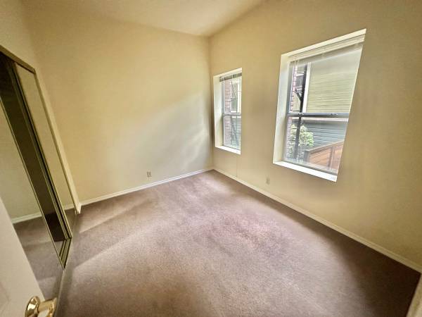 $1,295 / 1br - 550ft2 - * * VIDA MODERNA  * *  EVERETT APTS  * * (2018 NW Everett / NW / Northwest)63820883258371123