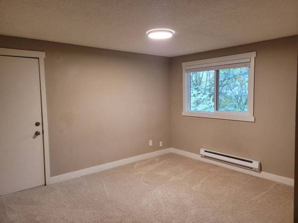 Ideal Location 2 Bed 2 Bath in Eastgate Bellevue 1