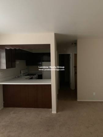 $1,250 Edgewater Studio - Available Now - Cat ok (Edgewater)64041810131203122