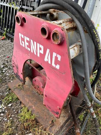 GENPAC HYDRAULIC COMPACTOR 1
