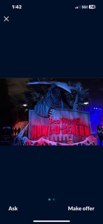 Sea World HOWL O SCREAM 1