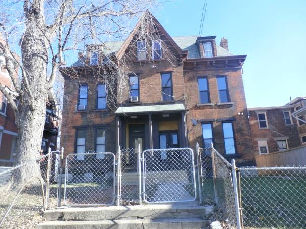Roofer wanted in Covington Kentucky 1