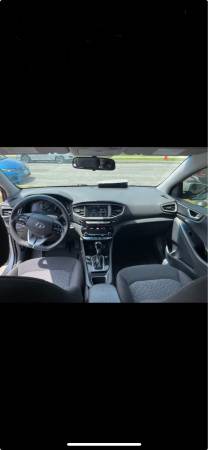 Hyundai Ioniq Blue - $9,000 (Whittier)63470773311745124