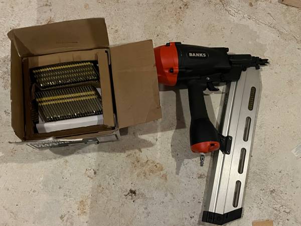 Framing nailer & 3.25 inch nails 1