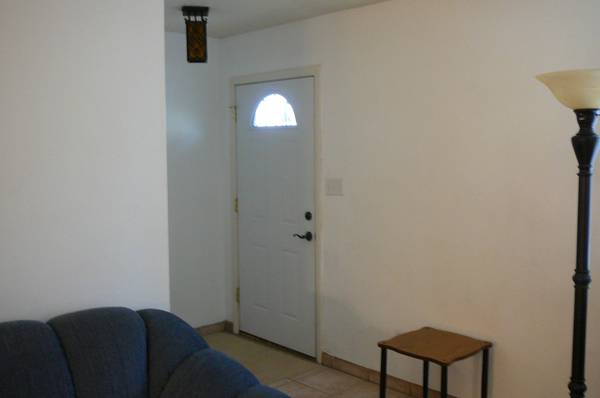 $1,100 / 2br - 1500ft2 - CERCA DE NMSU/HOSPITALES63867374182403121