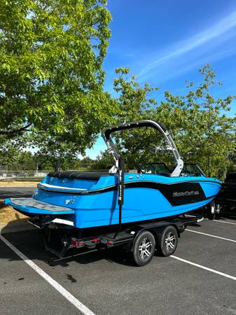 2019 Mastercraft NXT22 Surf Boat - $74,500 (Auburn)63471421260547122