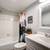 Stunning condo 4 thumbnail