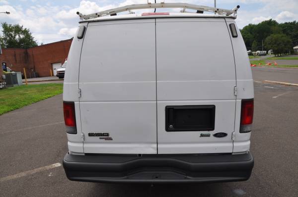 2013 Ford E150 - Photo 10