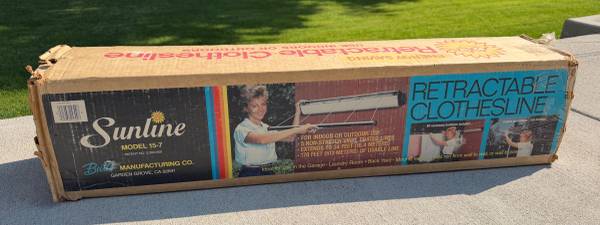 RETRACTABLE CLOTHESLINE 1