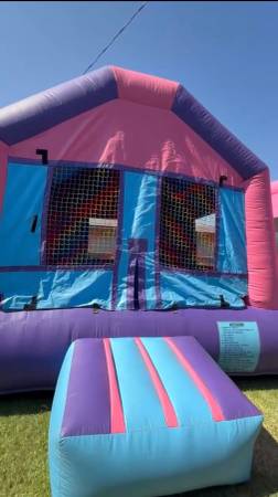 Bounce house 1