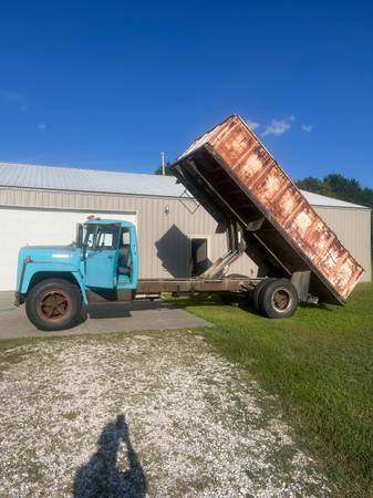 International Loadstar Grain Truck 1