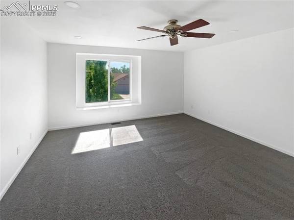 $1,700 / 4br - 2045ft2 - Rental Home/ FRIENDLY neigbours (Colorado Springs)63687119539587121