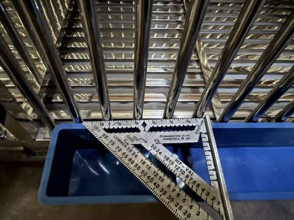 Stainless steel cage Have two doors and middle separatio - $16063471082535937124