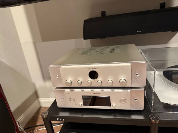 Marantz Integrated 30 Amplifier in Silver Gold 1