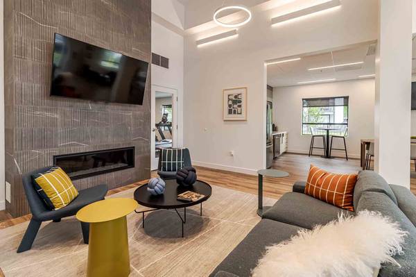 $3,501 / 2br - Online Availability 24/7, Recycling, Heated Pool (walnut creek)63686103324803122