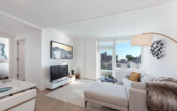 $2888.00 / 1br - Ocean Views & Luxury Living in Coney Island ? No Broker?s Fee (Coney Island)63788360826499120