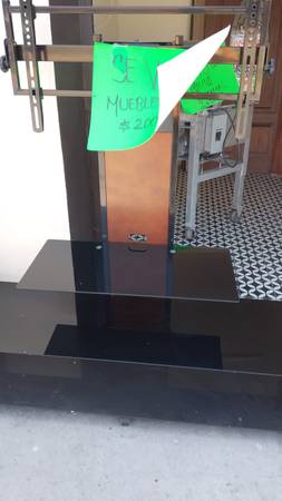 Mueble Para Televisión (TV) 1