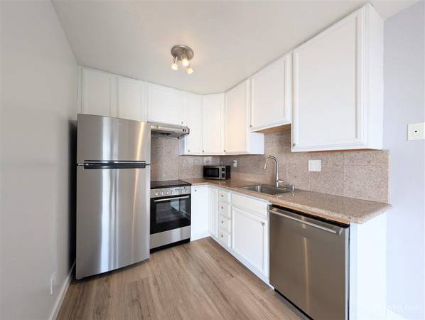 $2,750 / 435ft2 - ¡ALQUILADO! Vistas al horizonte de la ciudad y a la bahía. ¡Estacionamiento incluido! ~ J.Wavro (twin peaks / diamond hts)63861100778627123