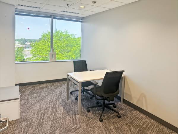 Creative office space | calm, bright, and ready 1