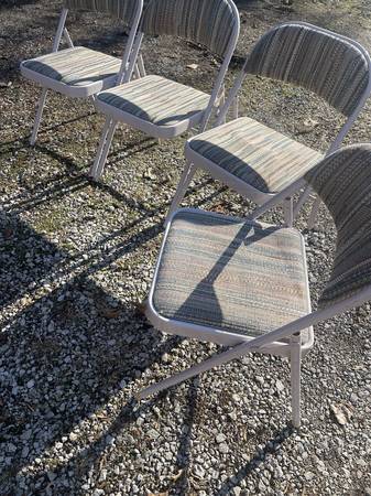 Folding chairs 1