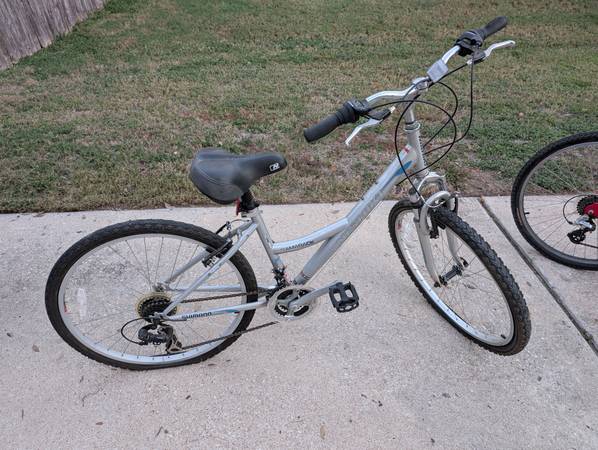 Nishiki Tamarack Bicycle 1