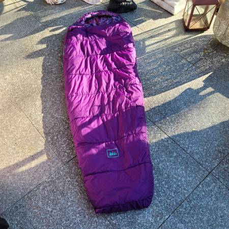 Saco de dormir REI Kindercone - $40 (Bellevue)63471461415427120