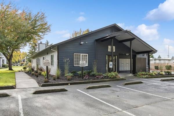 $2,295 / 2br - 950ft2 - Patio and Private Balcony, Pet Friendly, Full Size Washer & Dryer !!!!63659597449219123