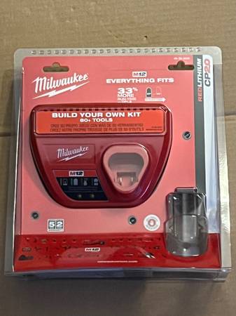 NEW Milwaukee 12 Volt Battery Charger 1