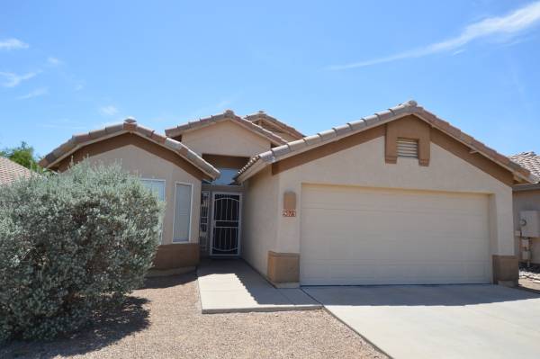$1,850 / 3hab - 1524ft2 - 🏡 ¡Hermosa casa de 3 habs/2 baños ubicada en The Bluffs! (9013 N Arrington Drive)63675014154881120
