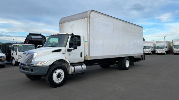 2021 International MV 26ft - Photo 3