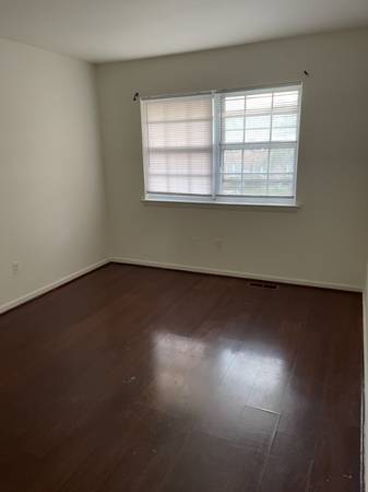 $1650.00 / 2br - 986ft2 - Entire Townhouse For $1650 Including Water64040196030721123