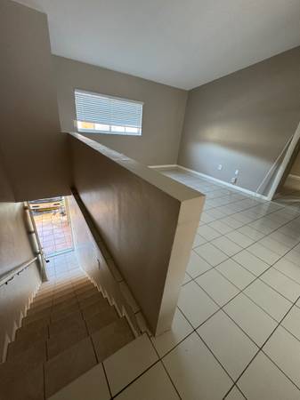 $2,150 / 2br - Prado XIII. Lavandería en la unidad, 2 estacionamientos (Hialeah)63825127578113121