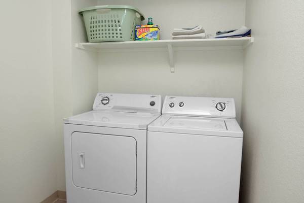 $1,290 / 2br - 896ft2 - Outstanding Houston location! Our views are fantastic! (Houston)63906677015939124