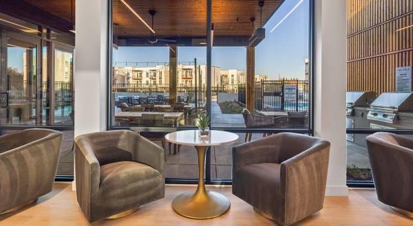 $3,300 / 3br - 1233ft2 - WiFi + Smart Phone-enabled Thermostat, Oval soaking tub, WiFi Bar (Tracy)63970160510339120