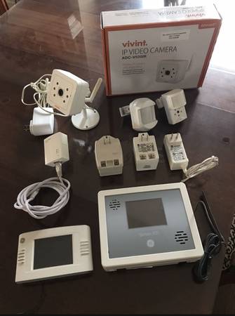 Vivint Smart Pro Security Alarm  System w/Cameras, sensors, Controls 1