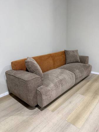 Modern boucle fabric couch 1