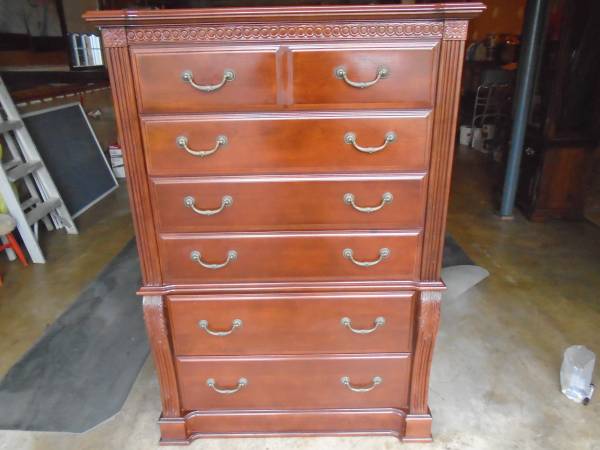 Cherry Highboy Dresser/Chest of Drawers 1