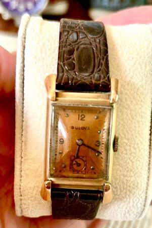1940's Bulova rose gold tank 1