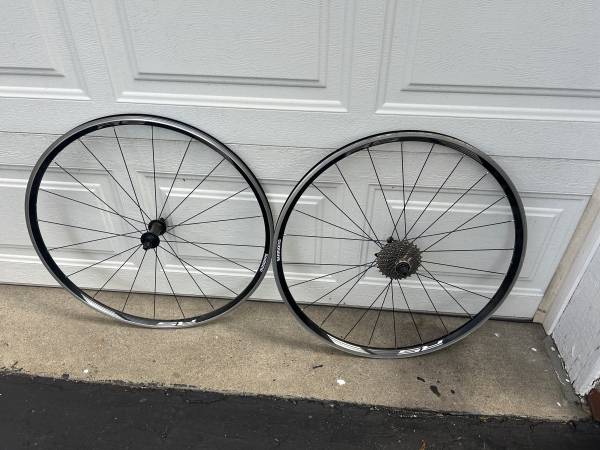 Shimano R5 wheel set 1