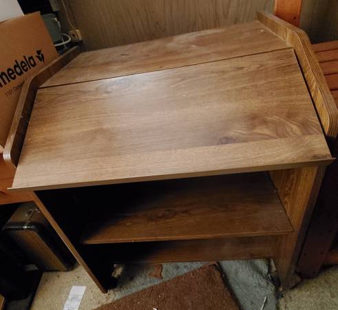 Free Computer Desk 1