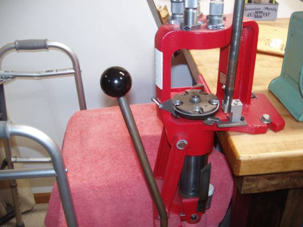 progressive reload machine with dies 1