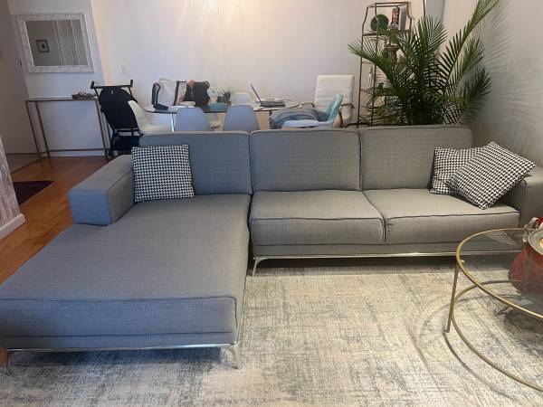 Modern Gray Sectional Sofa 1