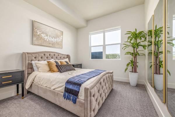 $1,690 / 1br - 555ft2 - Spacious One Bedrooms, On-Site Theater, Library and More!63794945774465122