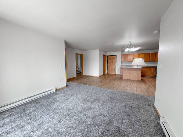 $1,145 / 2br - 1057ft2 - Wi-Fi gratis, Lavandería en la unidad, Garaje incluido (3414 21st Ave NW, Minot, ND)63663395769219121