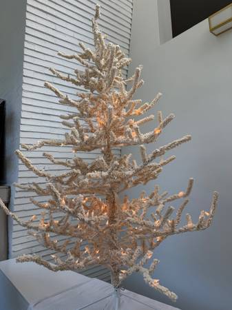 Flocked White 6 ft Christmas Tree - $30 (Mountain Brook)63471122877827123