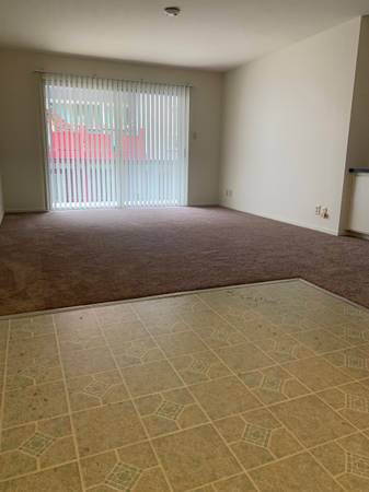 $2,500 / 1br - Large 1BR in Carlmont Village (belmont)64011483695107122