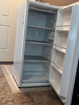 Kenmore upright freezer 1